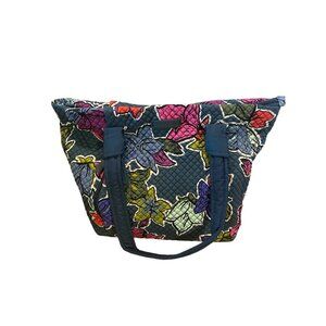Vera Bradley Forest‎ Green Floral Purse